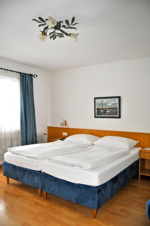 Gaestehaus Pension Edelweiss Kolsass Habitación foto