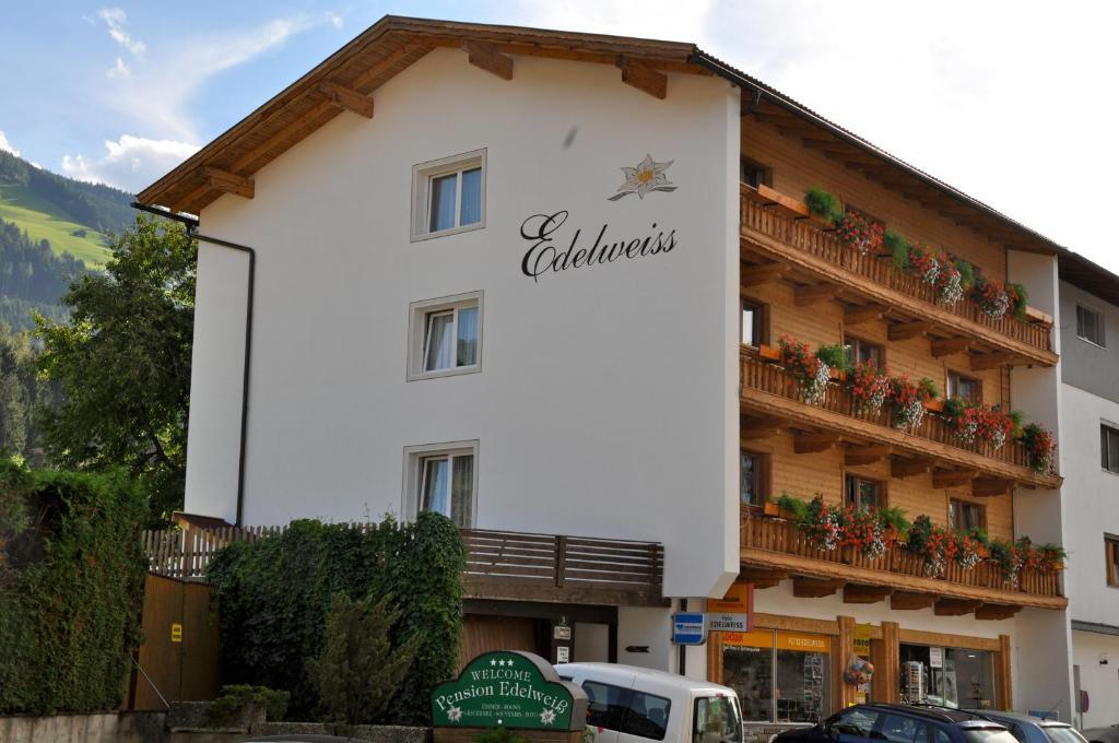 Gaestehaus Pension Edelweiss Kolsass Exterior foto